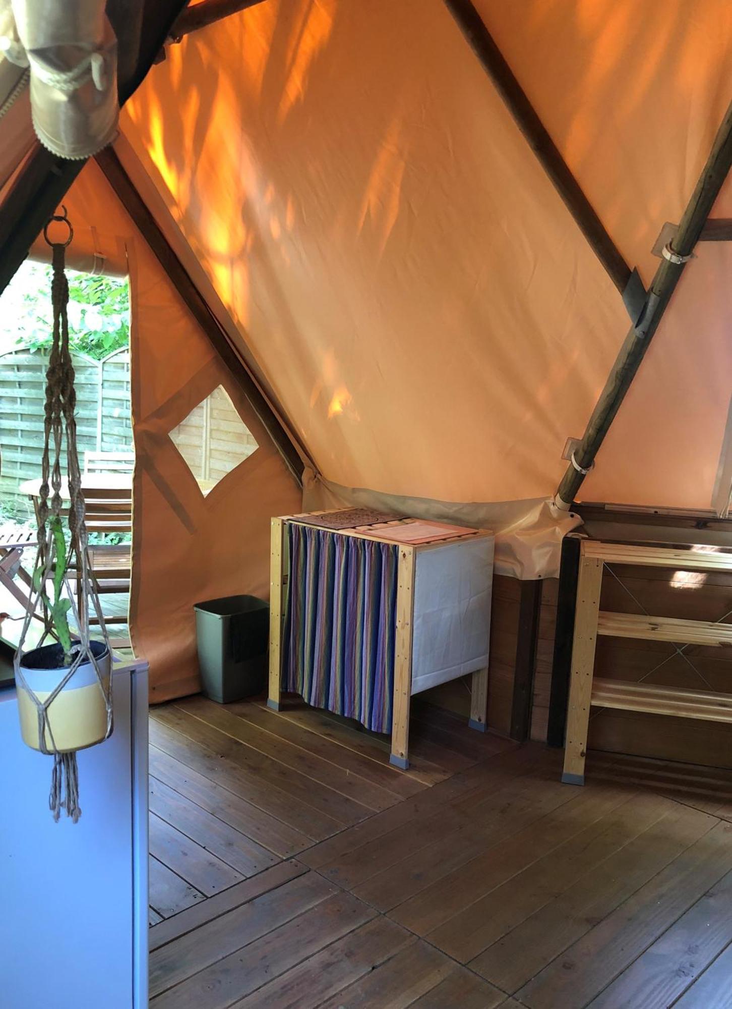 Camping La Chataigneraie Gravieres Pokoj fotografie