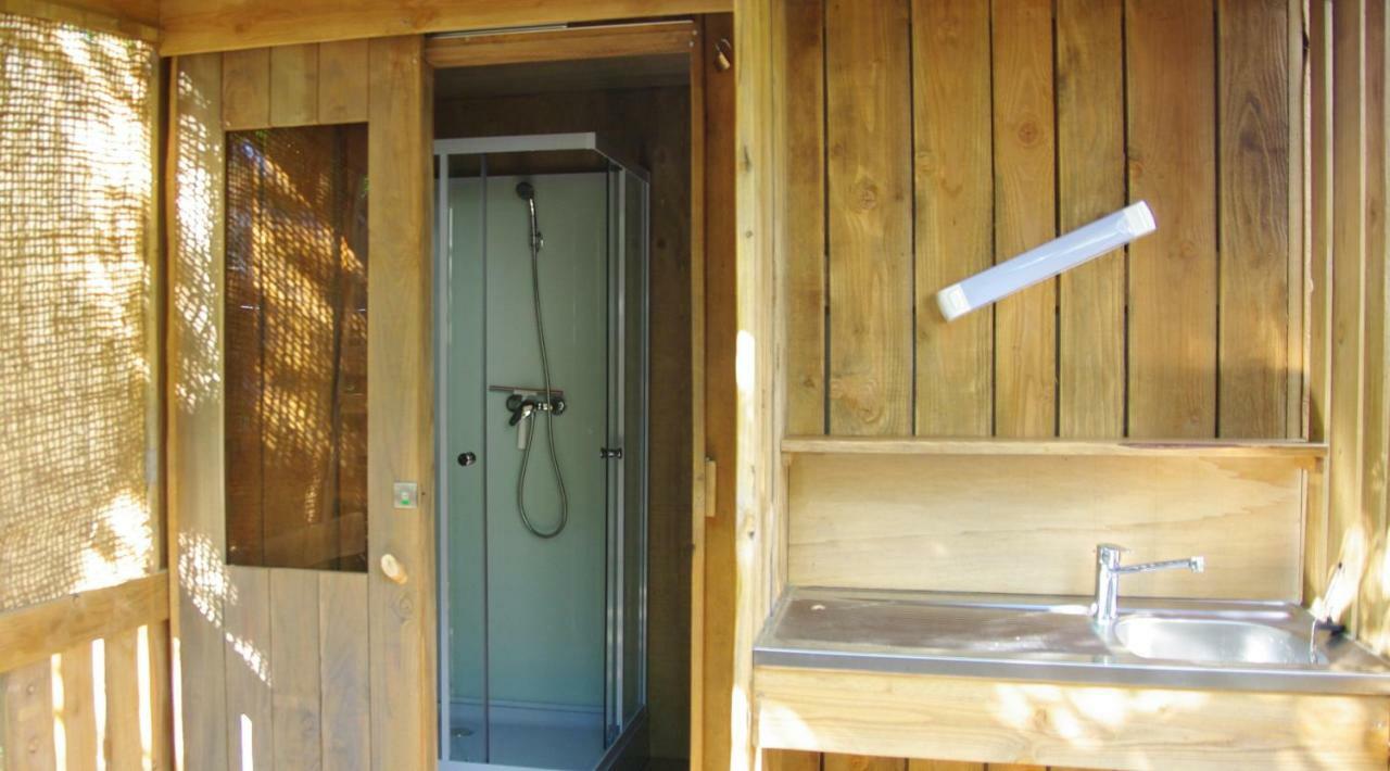 Camping La Chataigneraie Gravieres Exteriér fotografie